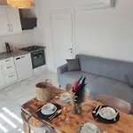 Апартаменти Ay